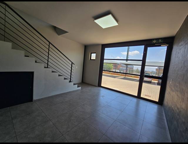430M² WAREHOUSE TO LET IN TUNNEY
